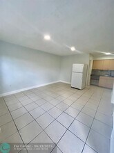 7311 Venetian St in Miramar, FL - Foto de edificio - Building Photo