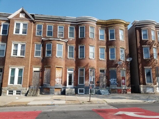 810 E North Ave in Baltimore, MD - Building Photo - Building Photo