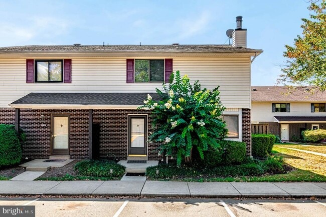 property at 9021 Sandalwood Dr