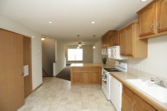 Rivertrail in Ogden, KS - Foto de edificio - Interior Photo