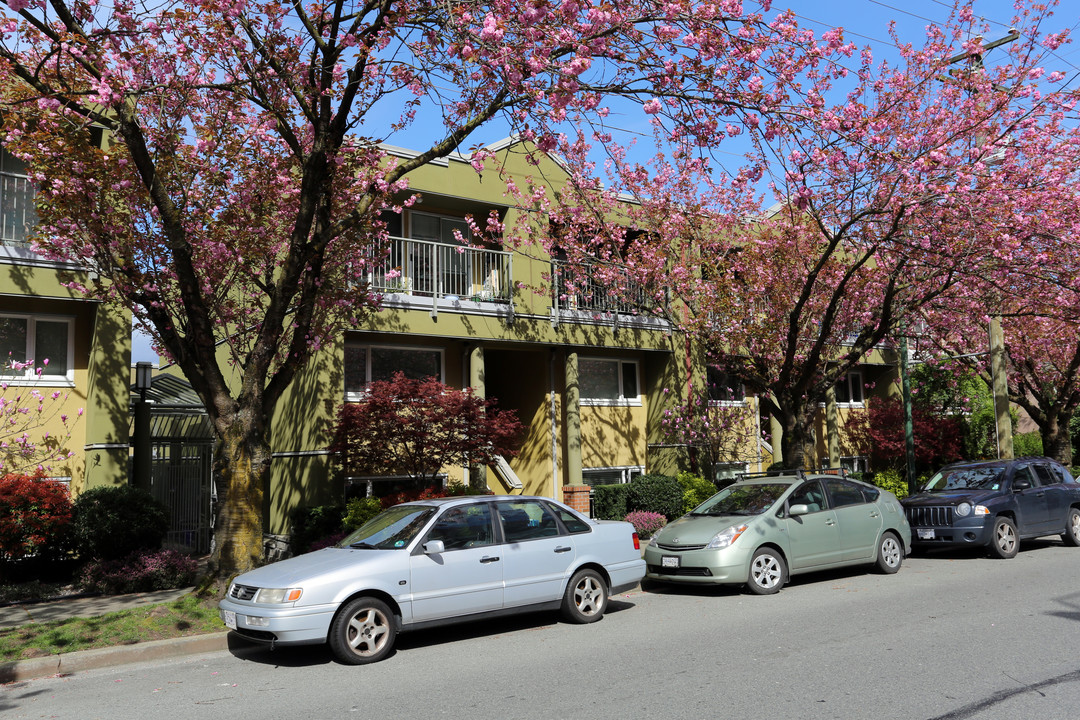 775 W 8th Ave in Vancouver, BC - Building Photo