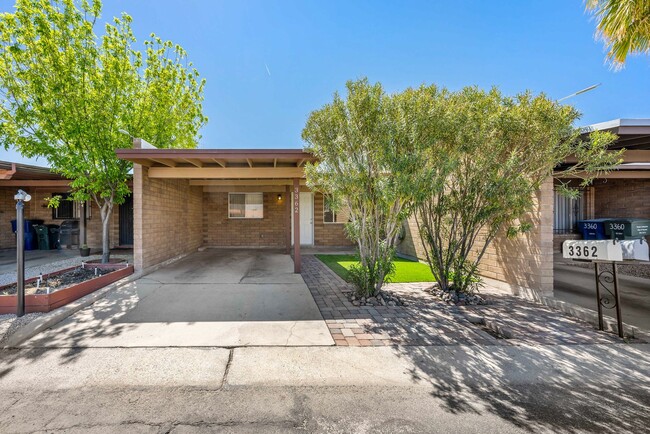 3362 E Fort Lowell Rd in Tucson, AZ - Building Photo - Building Photo