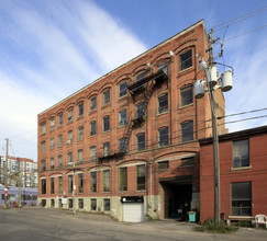 The Essery in Toronto, ON - Building Photo - Building Photo