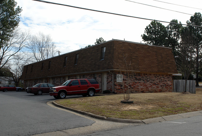 Crestview Apartments in Jacksonville, AR - Building Photo - Building Photo