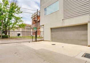 1205 Hyde Ct in Dallas, TX - Building Photo - Building Photo