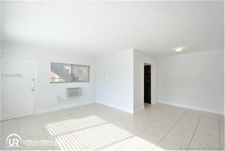 7315 Harding Ave-Unit -1 in Miami Beach, FL - Building Photo - Building Photo