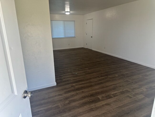 17502 Rd 64 in Tulare, CA - Building Photo - Building Photo