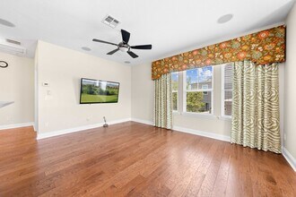 8393 Laureate Blvd in Orlando, FL - Building Photo - Building Photo