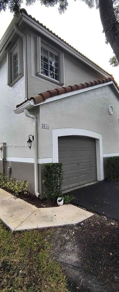 3948 San Simeon Ln in Weston, FL - Building Photo - Building Photo
