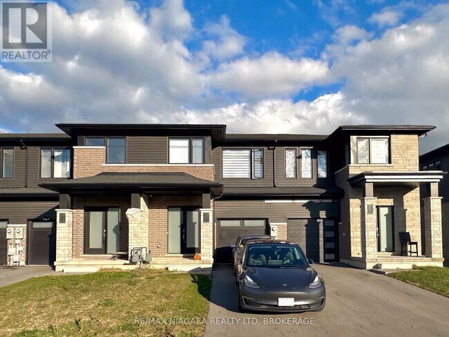 7358 Marvel Dr in Niagara Falls, ON - Building Photo - Building Photo