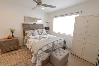 1027 Lincoln Blvd in Santa Monica, CA - Building Photo - Building Photo
