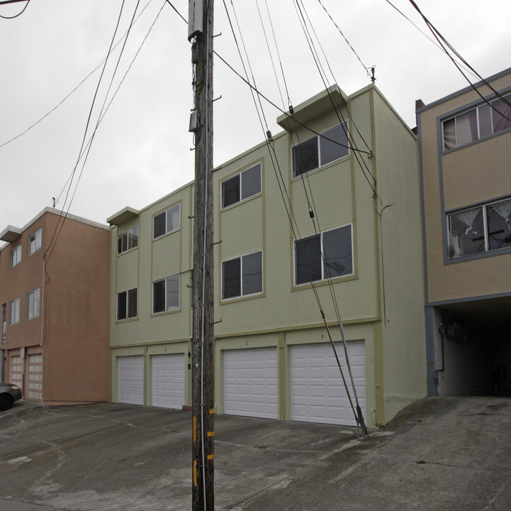 39 Chelsea Ct in Daly City, CA - Building Photo