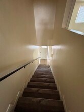 7710 S Hoover St in Los Angeles, CA - Foto de edificio - Building Photo