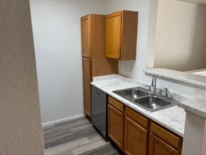 912 S Yampa St in Aurora, CO - Building Photo - Building Photo