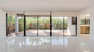 6460 NW 2nd St in Miami, FL - Building Photo - Building Photo