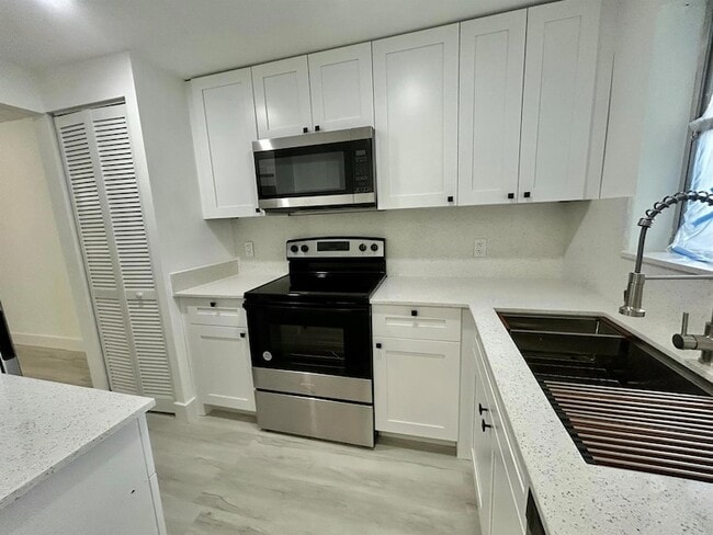 1100 Ponce De Leon Cir, Unit 108 in Vero Beach, FL - Building Photo - Building Photo
