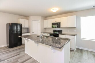 2984 Ember Brooke Ct in Castle Hayne, NC - Building Photo - Building Photo