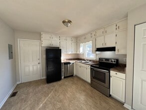 4507 Wesley Dr in Austell, GA - Building Photo - Building Photo