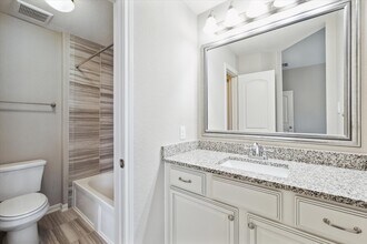 1535 Giles Dr in Richmond, TX - Building Photo - Building Photo