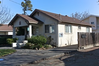 4 Unit converted SFR in East Palo Alto, CA - Building Photo - Building Photo