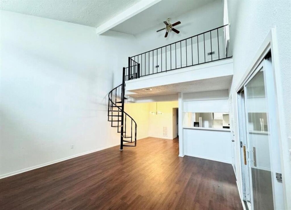 12251 W Village Dr in Houston, TX - Building Photo