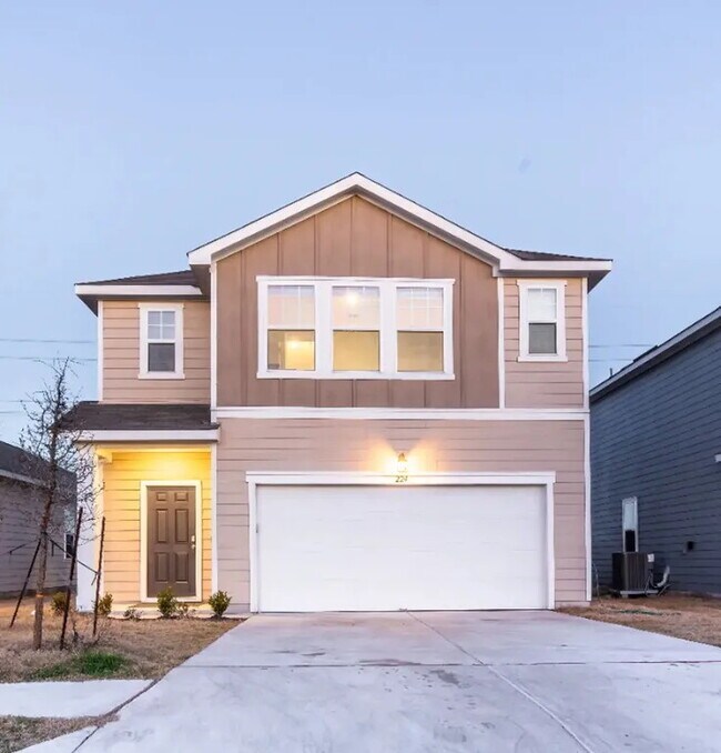 property at 224 Waterbuck Lp