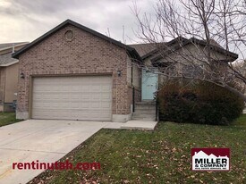 10716 Pine Shadow Rd in South Jordan, UT - Building Photo