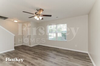 4509 David Cox Rd in Charlotte, NC - Foto de edificio - Building Photo