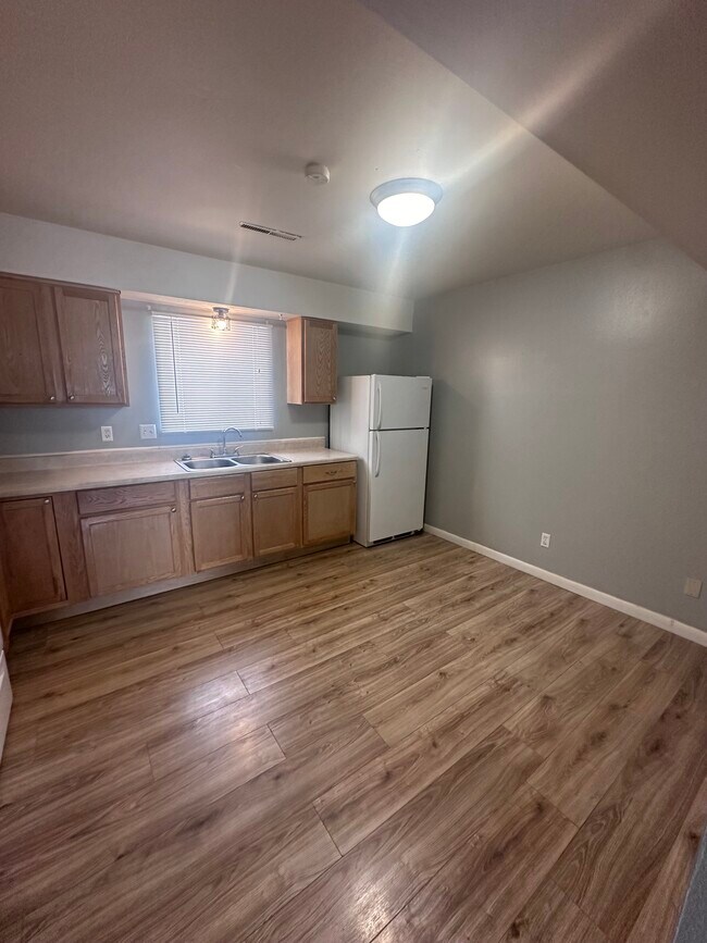 1627 W Maple St in Rawlins, WY - Building Photo - Building Photo