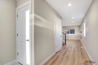 533 Ashbrook Dr in Wasilla, AK - Foto de edificio - Building Photo