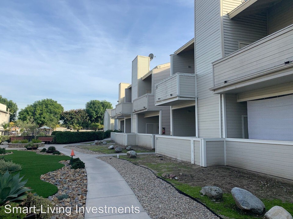 777 S Citrus Ave in Azusa, CA - Foto de edificio