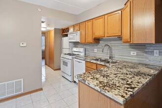 5359 Edison Ave in Oak Lawn, IL - Building Photo - Building Photo