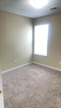 7077 Kings Crown Dr in Memphis, TN - Building Photo - Building Photo
