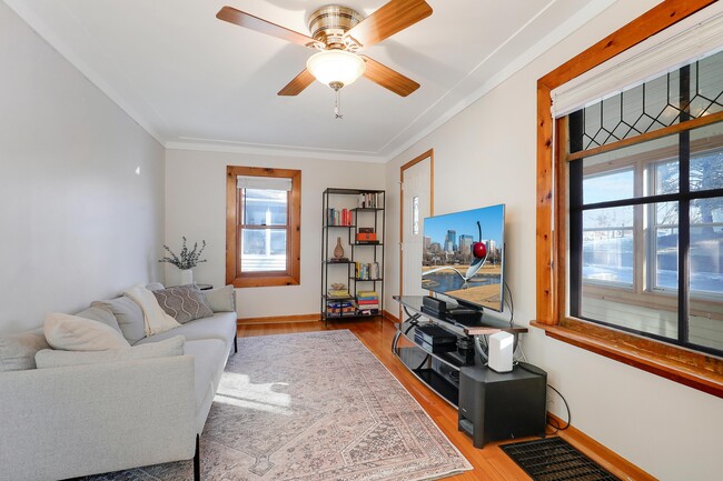 3042 Johnson St NE in Minneapolis, MN - Building Photo - Building Photo