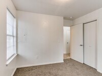 420 W Daws St photo'