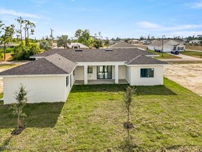 1709 NE 41st St in Cape Coral, FL - Foto de edificio - Building Photo