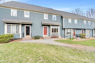 7 Deer Path in Maynard, MA - Building Photo - Building Photo