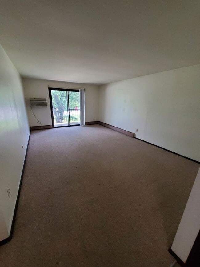 10500 W Fond du Lac Ave