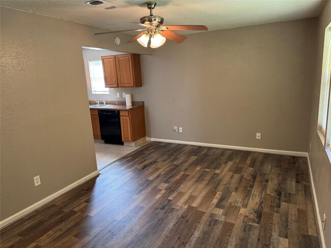 2213 Isabella St in Houston, TX - Building Photo - Building Photo