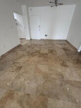 500 Bayview Dr in Sunny Isles Beach, FL - Building Photo - Building Photo