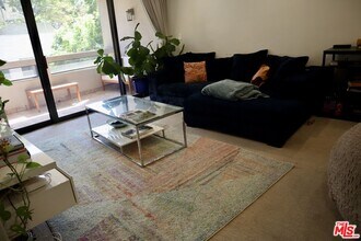 121 S Hope St in Los Angeles, CA - Building Photo - Building Photo