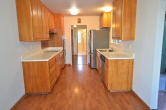151 Dolton Ave in San Carlos, CA - Building Photo - Building Photo