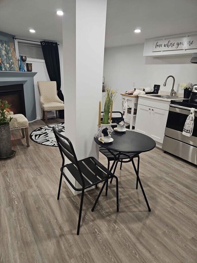 391 Victoria St S in Kitchener, ON - Building Photo - Building Photo