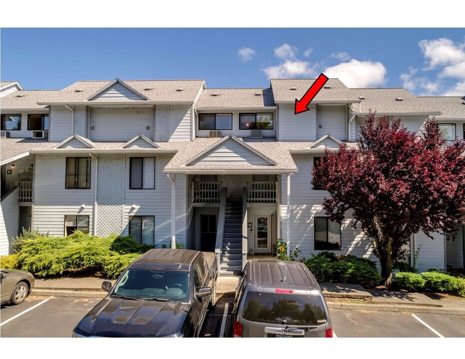 301 N 15th St in Hood River, OR - Building Photo