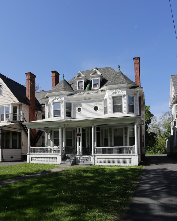 678-680 Madison Ave in Albany, NY - Foto de edificio