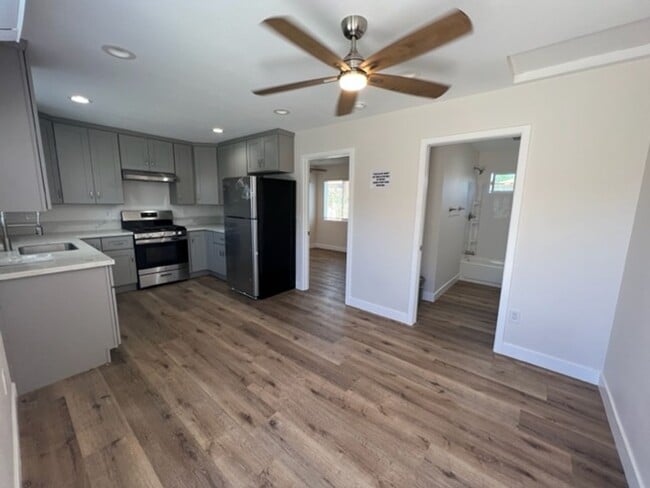 property at 1081 E Nocta St