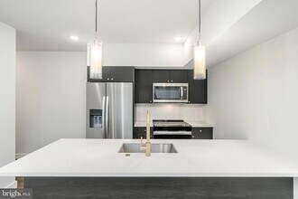 1102 Germantown Ave, Unit 402 in Philadelphia, PA - Building Photo - Building Photo