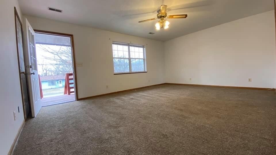 409 N Main St in Warrensburg, MO - Building Photo