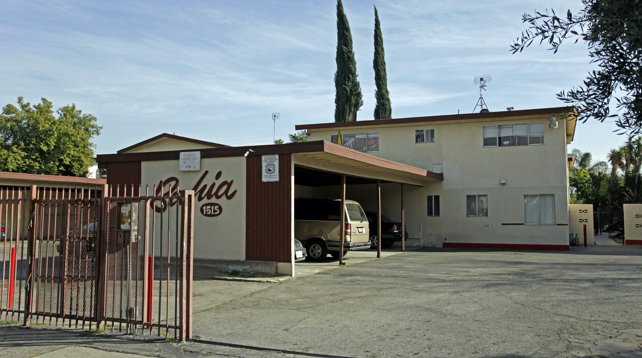 Bahia Apartments in San Bernardino, CA - Building Photo