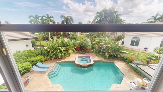 2355 NW 49th Ln in Boca Raton, FL - Building Photo - Building Photo